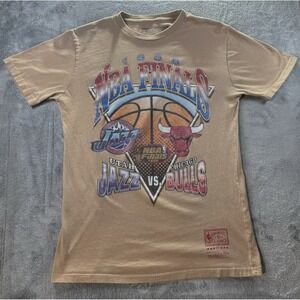 Mitchell & Ness 1998 NBA Finals Utah Jazz Chicago Bulls Rare T‎ Shirt Tan Medium